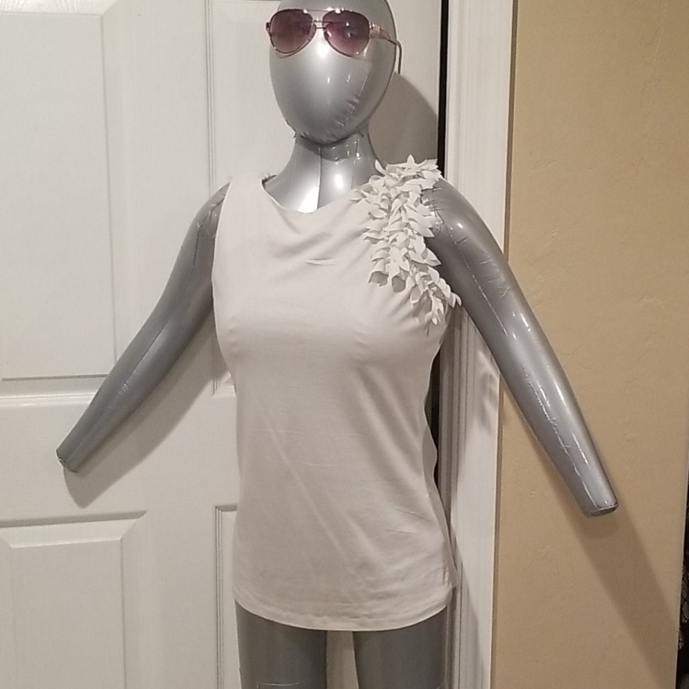 Women's top ruffles